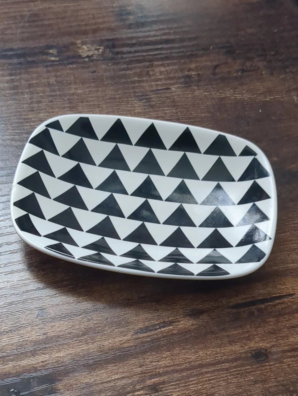 J.Crew Triangle Geometric Black & White Catchall Ceramic Jewelry Tray Soap Dish